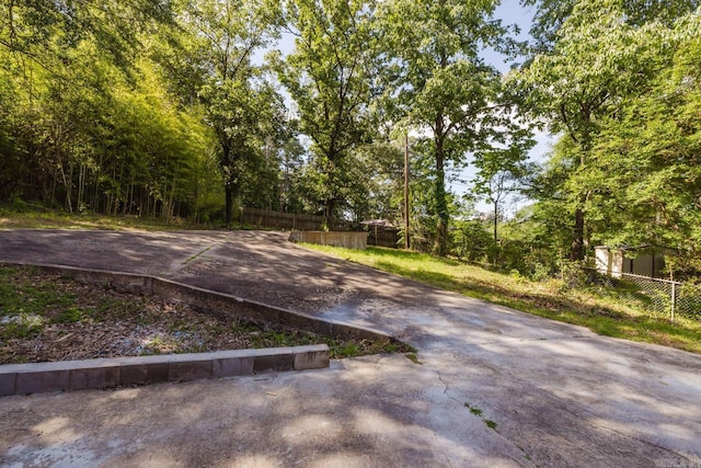 41 Brookridge Dr, Little Rock, AR 72205 - view of yard with driveway