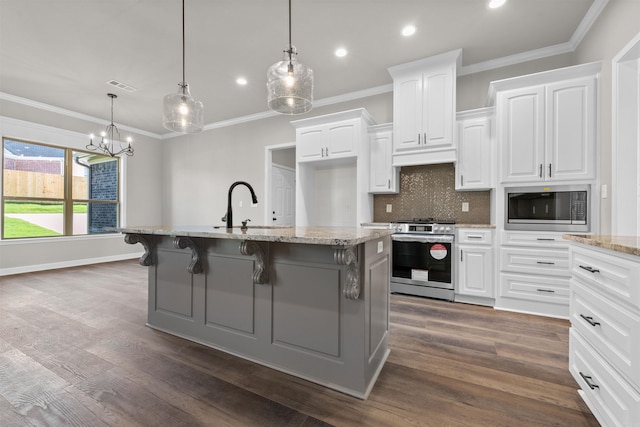 10114 Hidden Cir, Sherwood, AR 72120 - kitchen featuring stainless steel appliances, a sink, crown molding, recessed lighting, and tasteful backsplash