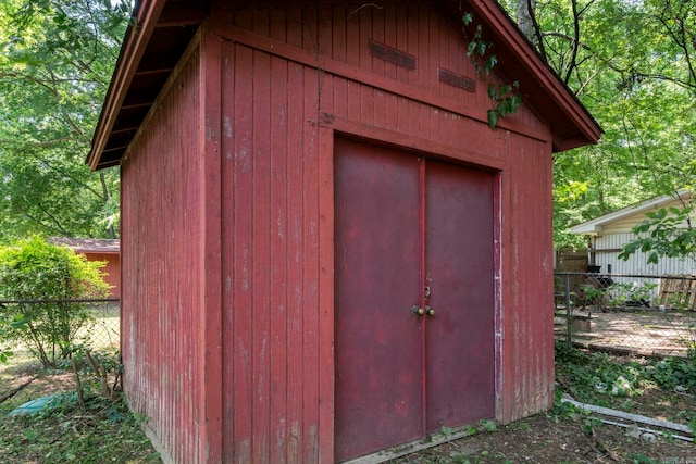 605 N W St, Morrilton, AR 72110 - view of shed