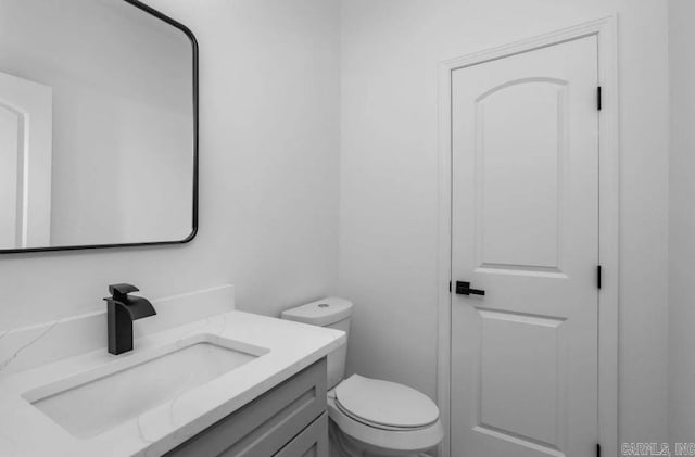 2311 S Louisiana St, Little Rock, AR 72206 - half bath featuring vanity and toilet