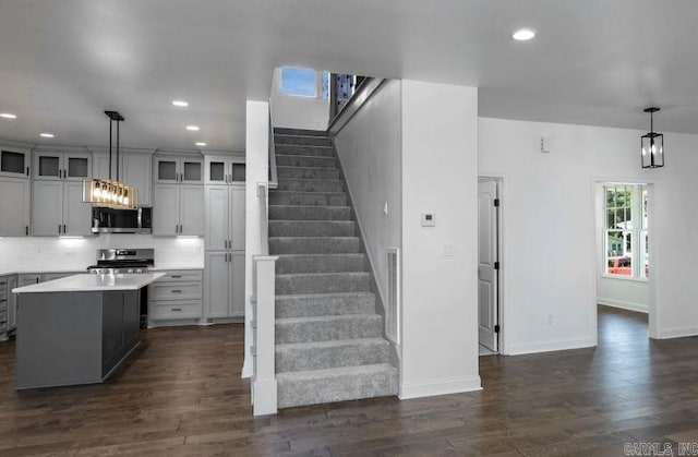 2311 S Louisiana St, Little Rock, AR 72206 - kitchen featuring stainless steel appliances, recessed lighting, tasteful backsplash, baseboards, and light countertops
