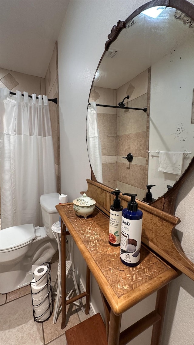 21 Sharp St, Ash Flat, AR 72513 - full bathroom featuring tiled shower and toilet