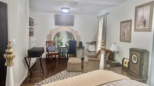 21 Sharp St, Ash Flat, AR 72513 - sitting room featuring wood finished floors and baseboards