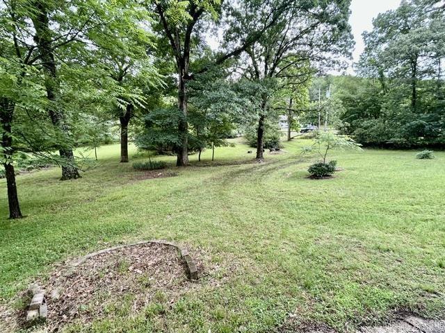 4109 Garrison Rd, Little Rock, AR 72223 - view of green lawn