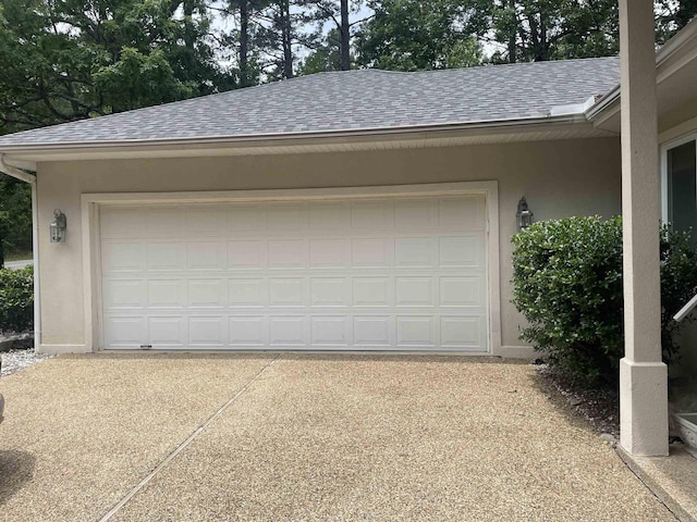 74 Medina Way, Hot Springs Village, AR 71909 - garage featuring driveway