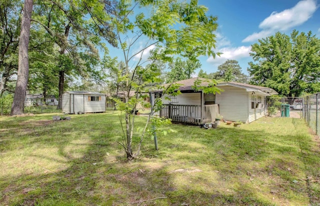 32 Bonnie Park Dr, Pine Bluff, AR 72601 - view of yard with a wooden deck