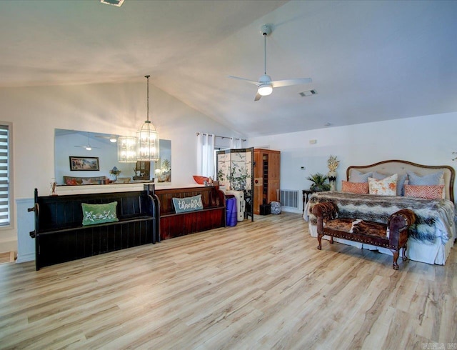 366-370 Restful Ridge Rd, Hot Springs, AR 71913 - welcome area with ceiling fan, vaulted ceiling, and a chandelier