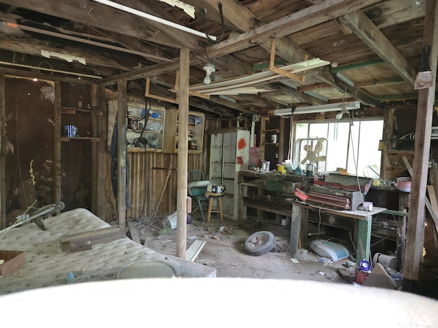 85 Bailey Rd, Morrilton, AR 72110 - misc room featuring a workshop area