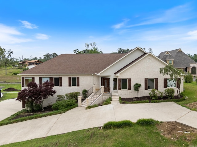 261 Peninsula Dr, Hot Springs, AR 71901 - view of front facade