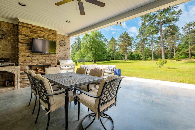 853 Rushing Rd, Little Rock, AR 72210 - view of patio / terrace featuring outdoor dining space, ceiling fan, and view of wooded area