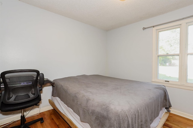 200 Sonnet St, Hot Springs, AR 71913 - bedroom with wood finished floors and baseboards