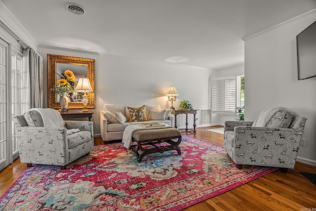5412 S Grandview St, Little Rock, AR 72207 - living area with crown molding and wood finished floors