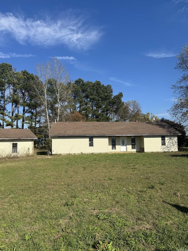 1 Willow, Newport, AR 72112 - rear view of property with a yard