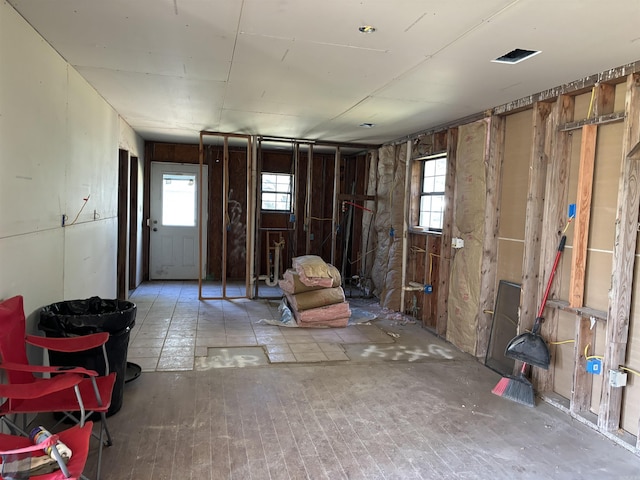 1 Willow, Newport, AR 72112 - misc room featuring plenty of natural light
