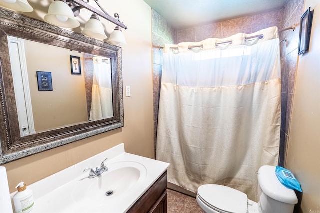 815 Meadowbrook Ln S, Wynne, AR 72396 - full bathroom featuring toilet, vanity, and a shower with curtain