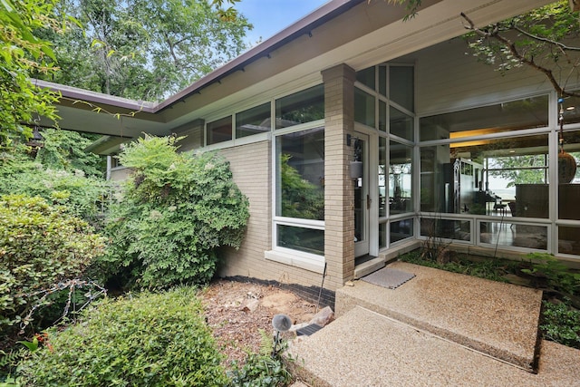 8 River View Pt, Little Rock, AR 72227 - property entrance featuring brick siding
