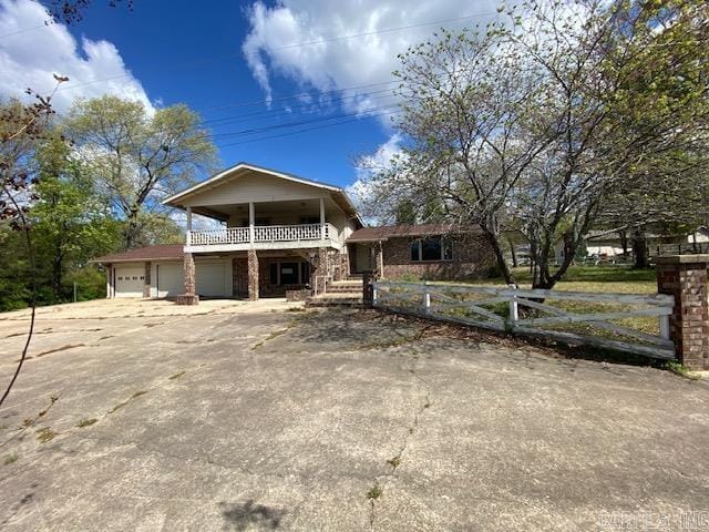 306 Edgar Ave, Mountain View, AR 72560 - view of front of home with concrete driveway