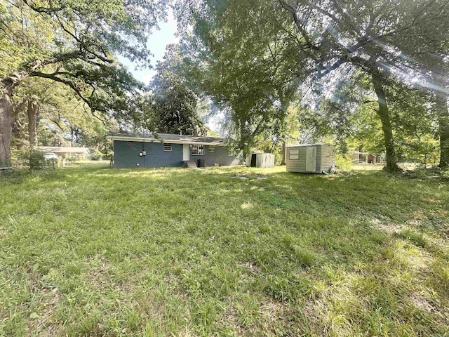 3003 Hollywood St, Texarkana, TX 75503 - view of grassy yard