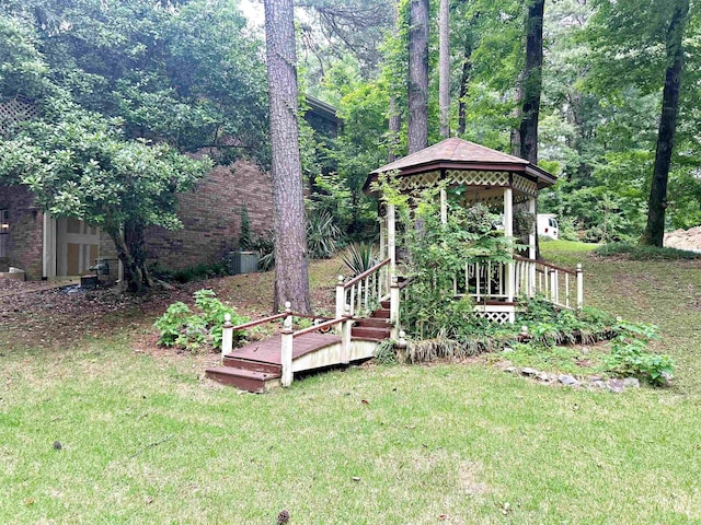 view of grassy yard with a gazebo