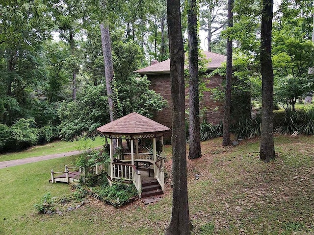 view of grassy yard with a gazebo