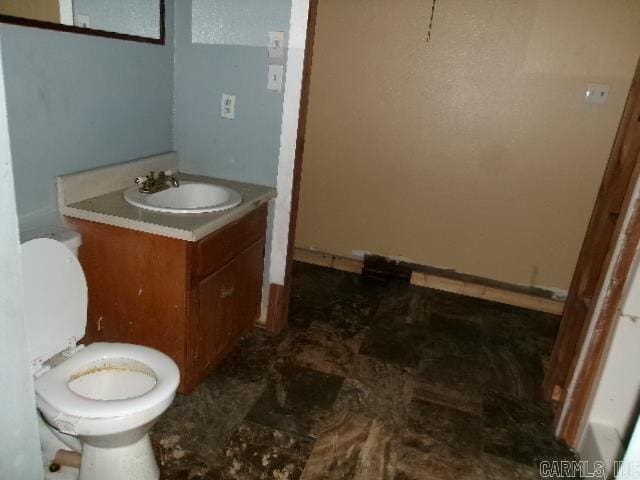 1321 Cherry Ln, Malvern, AR 72104 - bathroom featuring vanity and toilet
