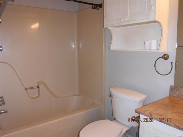 109 Indian Hls Unit C10, Hot Springs, AR 71913 - full bath with vanity, shower / bath combination, and toilet