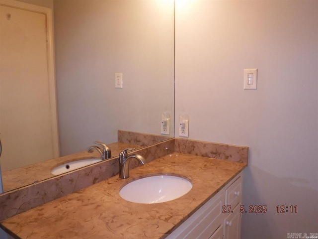 109 Indian Hls Unit C10, Hot Springs, AR 71913 - bathroom with vanity