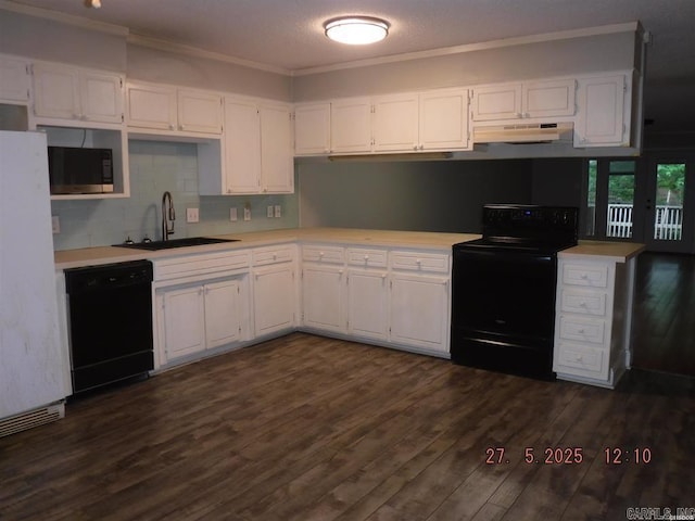 109 Indian Hls Unit C10, Hot Springs, AR 71913 - kitchen with black appliances, under cabinet range hood, a sink, light countertops, and crown molding