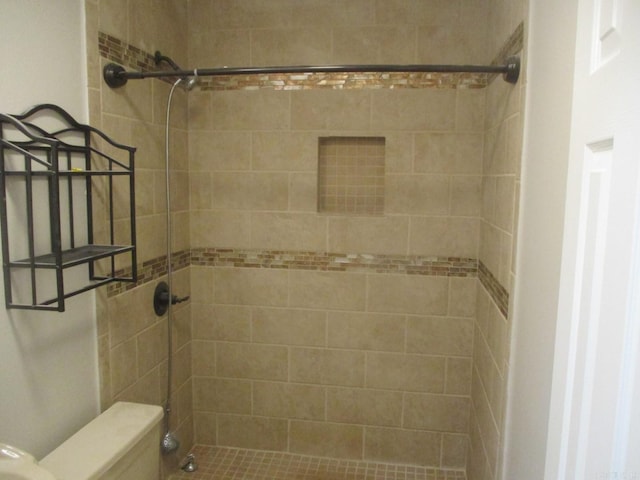 13 Cevico Ln, Hot Springs Village, AR 71909 - full bath with tiled shower and toilet