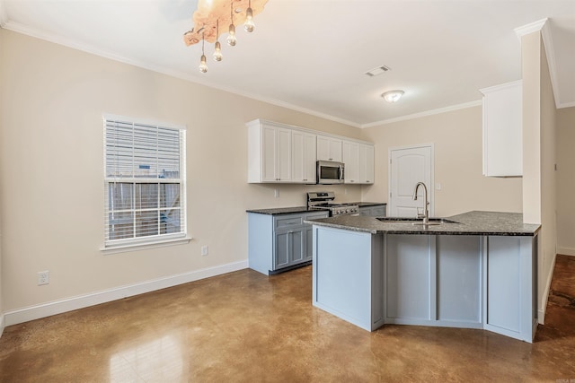 2820 Zion St, Little Rock, AR 72204 - kitchen with stainless steel appliances, a sink, baseboards, finished concrete flooring, and ornamental molding