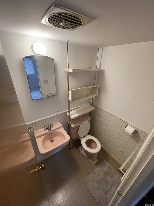 16 Southmont Dr, Little Rock, AR 72209 - bathroom with a sink and toilet