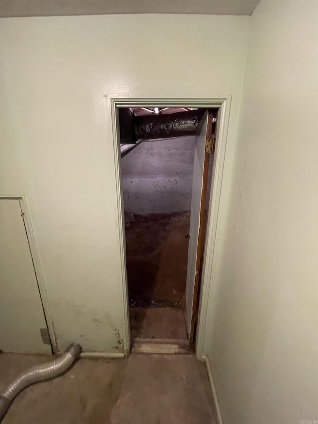 16 Southmont Dr, Little Rock, AR 72209 - detailed view of concrete floors