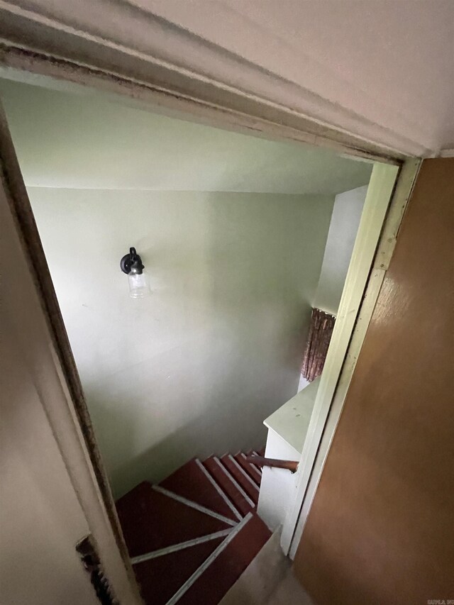 16 Southmont Dr, Little Rock, AR 72209 - view of stairway