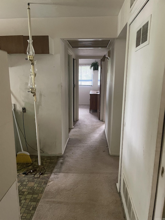 16 Southmont Dr, Little Rock, AR 72209 - corridor featuring carpet floors