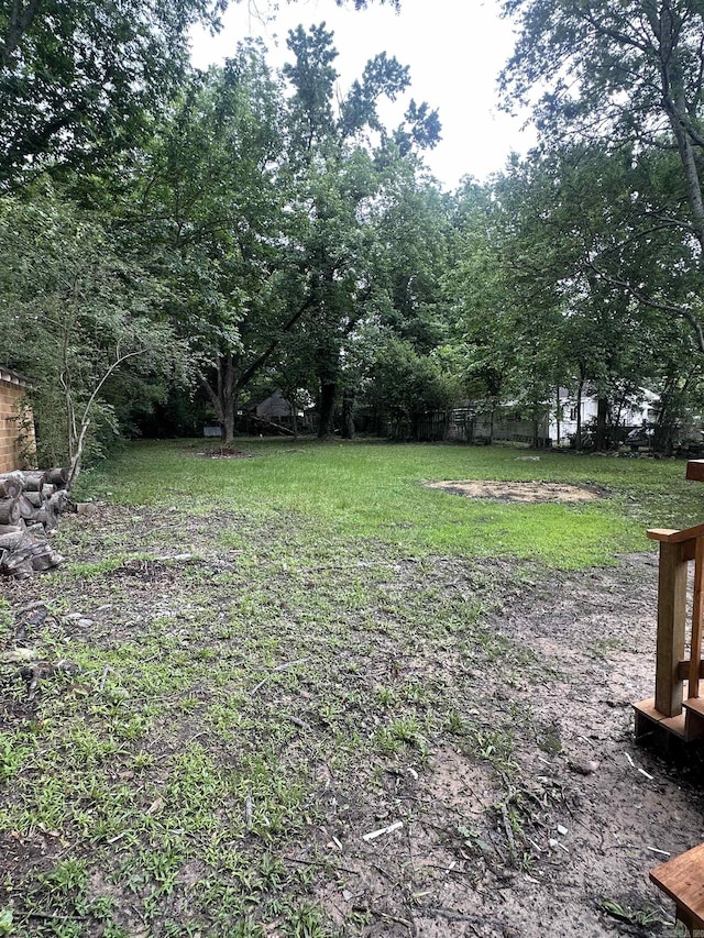 611 N Main St, Malvern, AR 72104 - view of yard