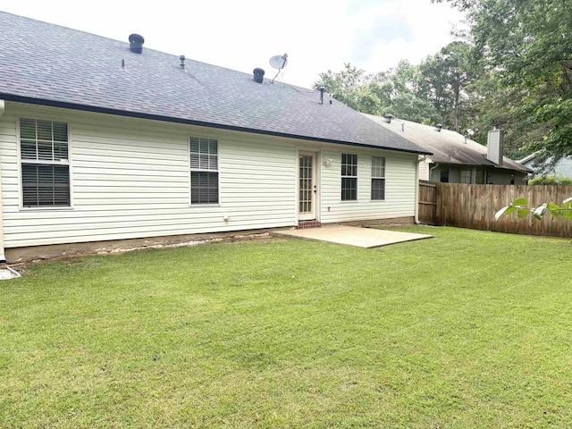 54 Redleaf Crk, Little Rock, AR 72210 - back of house with roof with shingles and a patio area