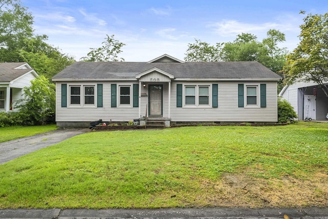 303 Pike Rd, Benton, AR 72019 - ranch-style house featuring a front yard and a shingled roof
