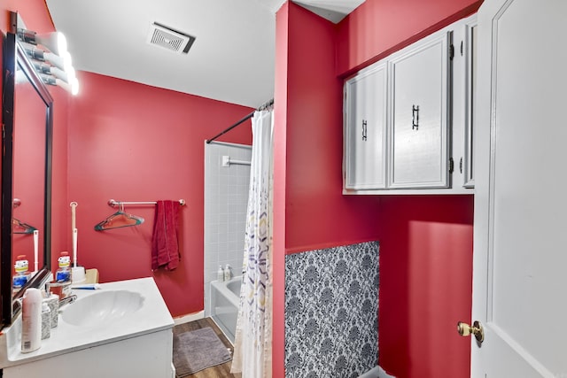 303 Pike Rd, Benton, AR 72019 - bathroom featuring vanity and shower / tub combo with curtain