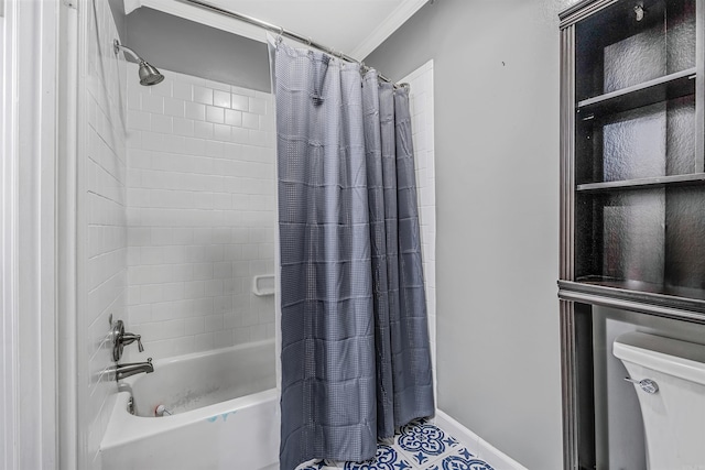 7713 Flintrock Rd, North Little Rock, AR 72116 - full bathroom with shower / tub combo with curtain, toilet, crown molding, and tile patterned floors