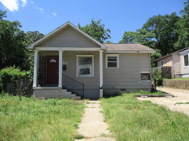 1001 Park St, North Little Rock, AR 72114 - bungalow featuring crawl space