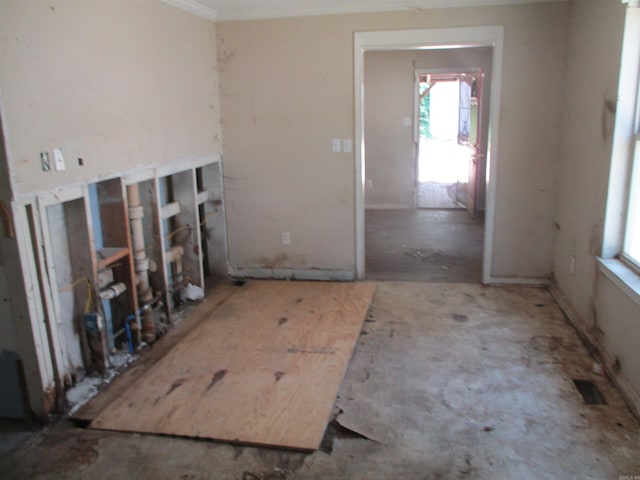 1001 Park St, North Little Rock, AR 72114 - unfurnished room featuring ornamental molding