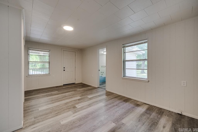 208 King Rd, Benton, AR 72019 - entrance foyer with wood finished floors, plenty of natural light, and baseboards