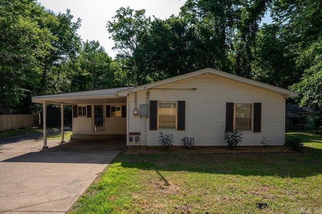 208 King Rd, Benton, AR 72019 - ranch-style home with driveway and a carport