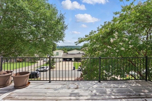 11 Crystal Mountain Ln, Maumelle, AR 72113 - view of deck