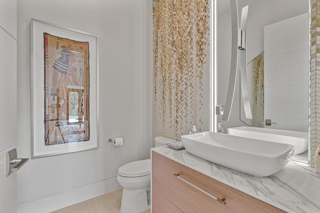 3307 Pruetts Chapel Rd, Paragould, AR 72450 - bathroom with vanity and toilet