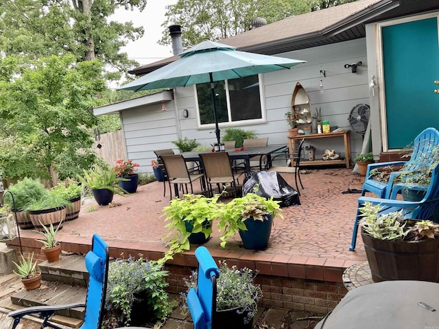 4613 Crestline Dr, North Little Rock, AR 72116 - view of patio / terrace featuring outdoor dining space