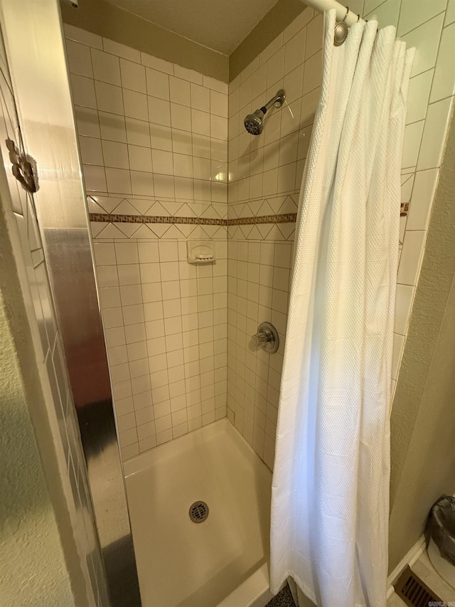 507 E Bruce St, Piggott, AR 72454 - bathroom with a stall shower