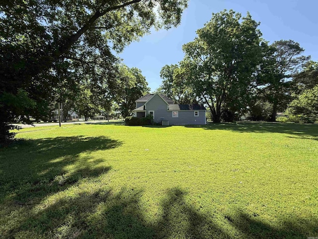 507 E Bruce St, Piggott, AR 72454 - view of green lawn