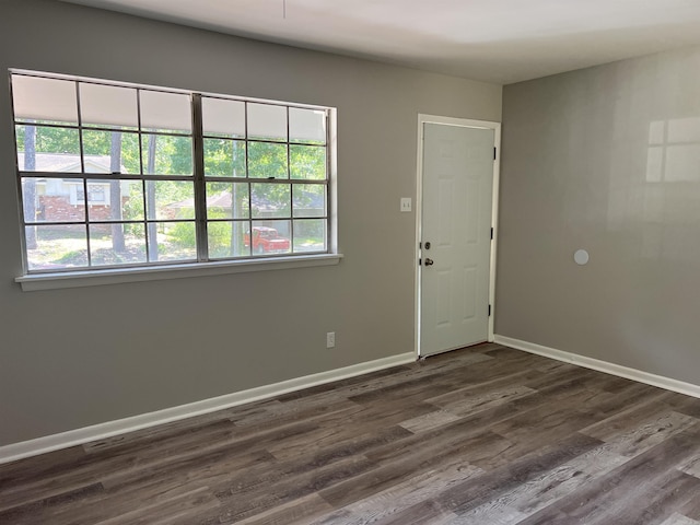 20 Glendale Dr, Little Rock, AR 72209 - unfurnished room with dark wood-style floors and baseboards
