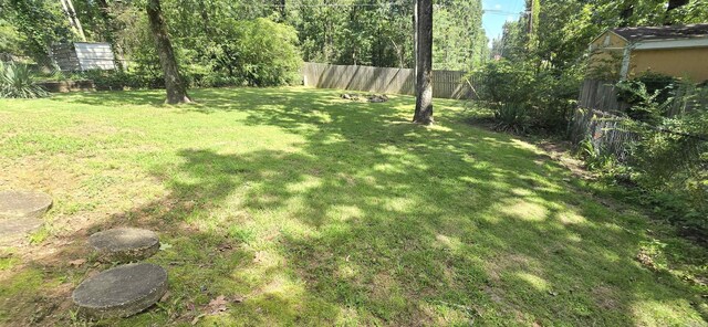 203 Creekwood Dr, Jacksonville, AR 72076 - view of yard